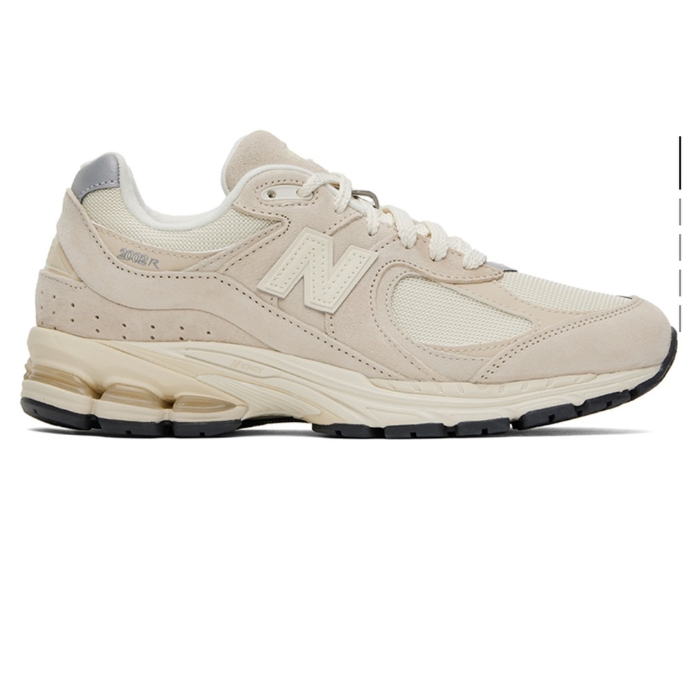 New Balance 2002r